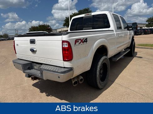 Used 2014 Ford F250 Lariat w/ Lariat Ultimate Package AWD/4WD image 8