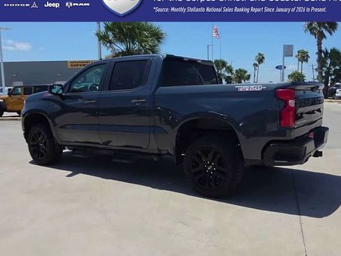 Used 2021 Chevrolet Silverado 1500 Custom Trail Boss AWD/4WD image 6