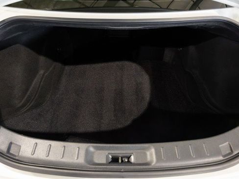 Used 2021 Nissan GT-R Premium image 23