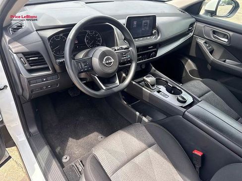 Used 2024 Nissan Rogue SV AWD/4WD image 17