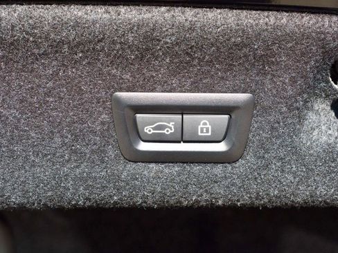 Used 2022 BMW M4 xDrive Competition w/ Executive Package image 21