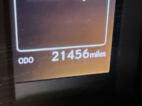 Used 2023 Lexus GX 460 Premium w/ Premium Package AWD/4WD image 4