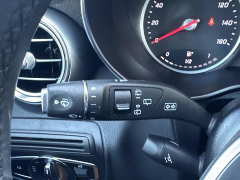 Used 2022 Mercedes-Benz GLC 300 image 25