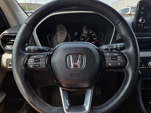 Used 2025 Honda Pilot EX-L image 23