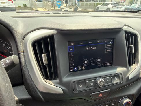 Certified 2020 GMC Terrain SLE w/ Driver Convenience Package AWD/4WD image 9