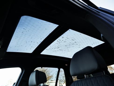 New 2026 BMW X5 M60i image 13