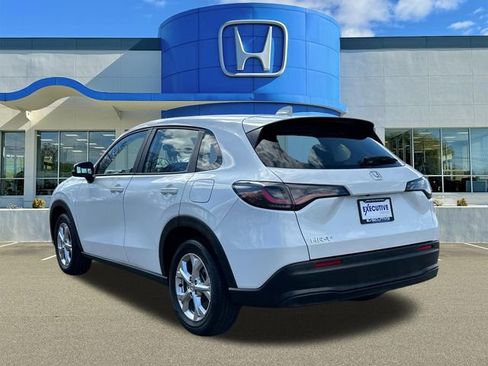 Used 2023 Honda HR-V LX image 4