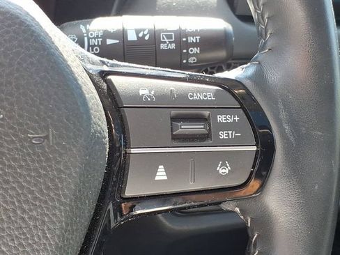 Used 2025 Honda HR-V EX-L image 16