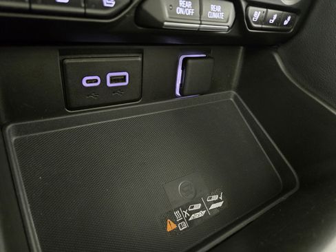 Certified 2023 GMC Yukon SLT w/ LPO, Floor Liner Package AWD/4WD image 29