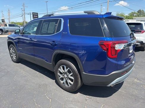 Used 2023 GMC Acadia SLE w/ Driver Convenience Package FWD image 4