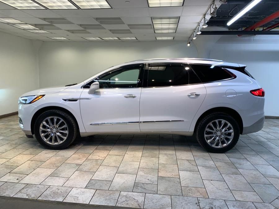 Used 2020 Buick Enclave Premium w/ Sun and Sites Package AWD/4WD image 10