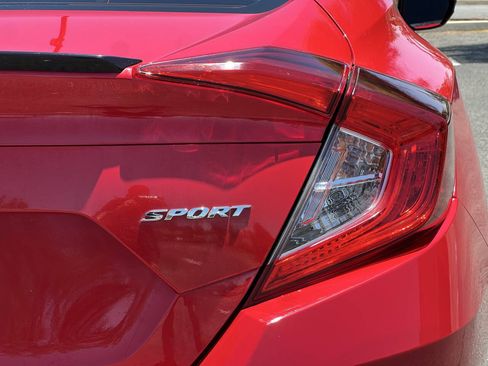 Used 2021 Honda Civic Sport image 4