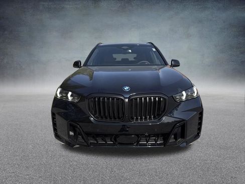 New 2026 BMW X5 xDrive50e image 8