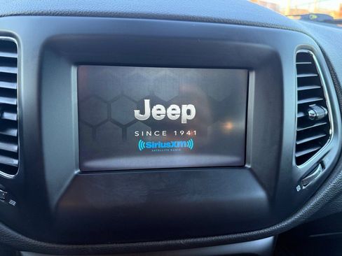 Certified 2021 Jeep Compass Latitude w/ Convenience Group image 18