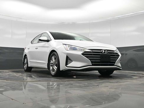 Used 2020 Hyundai Elantra SEL image 29