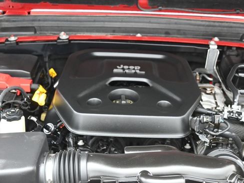 Used 2022 Jeep Wrangler Unlimited Sahara w/ Cold Weather Group image 24