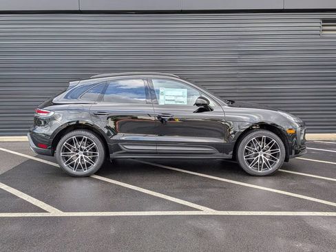 Used 2026 Porsche Macan AWD/4WD image 8