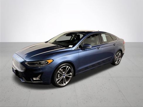 Used 2019 Ford Fusion Titanium FWD image 2