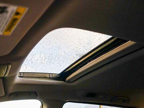 Used 2023 Honda Odyssey EX-L image 25