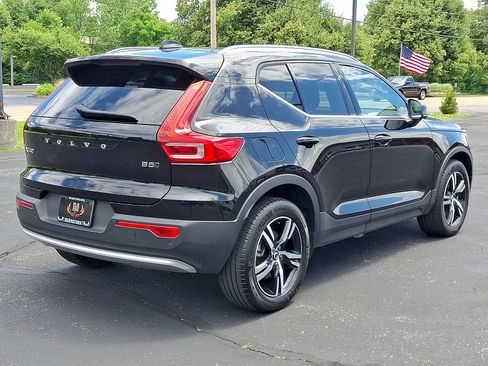 Used 2024 Volvo XC40 B5 Core AWD/4WD image 24