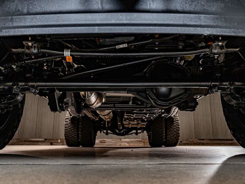 Used 2026 Ford F450 Platinum w/ FX4 Off-Road Package image 12