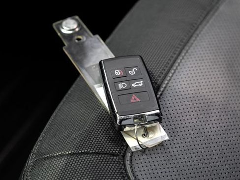 Used 2023 Land Rover Defender 110 X-Dynamic SE AWD/4WD image 67