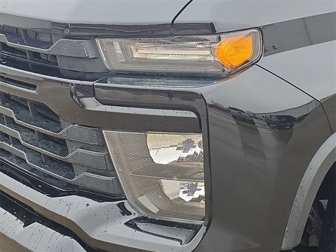 Used 2024 Chevrolet Silverado 2500 Custom w/ Custom Value Package image 30