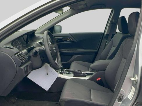 Used 2017 Honda Accord LX image 14