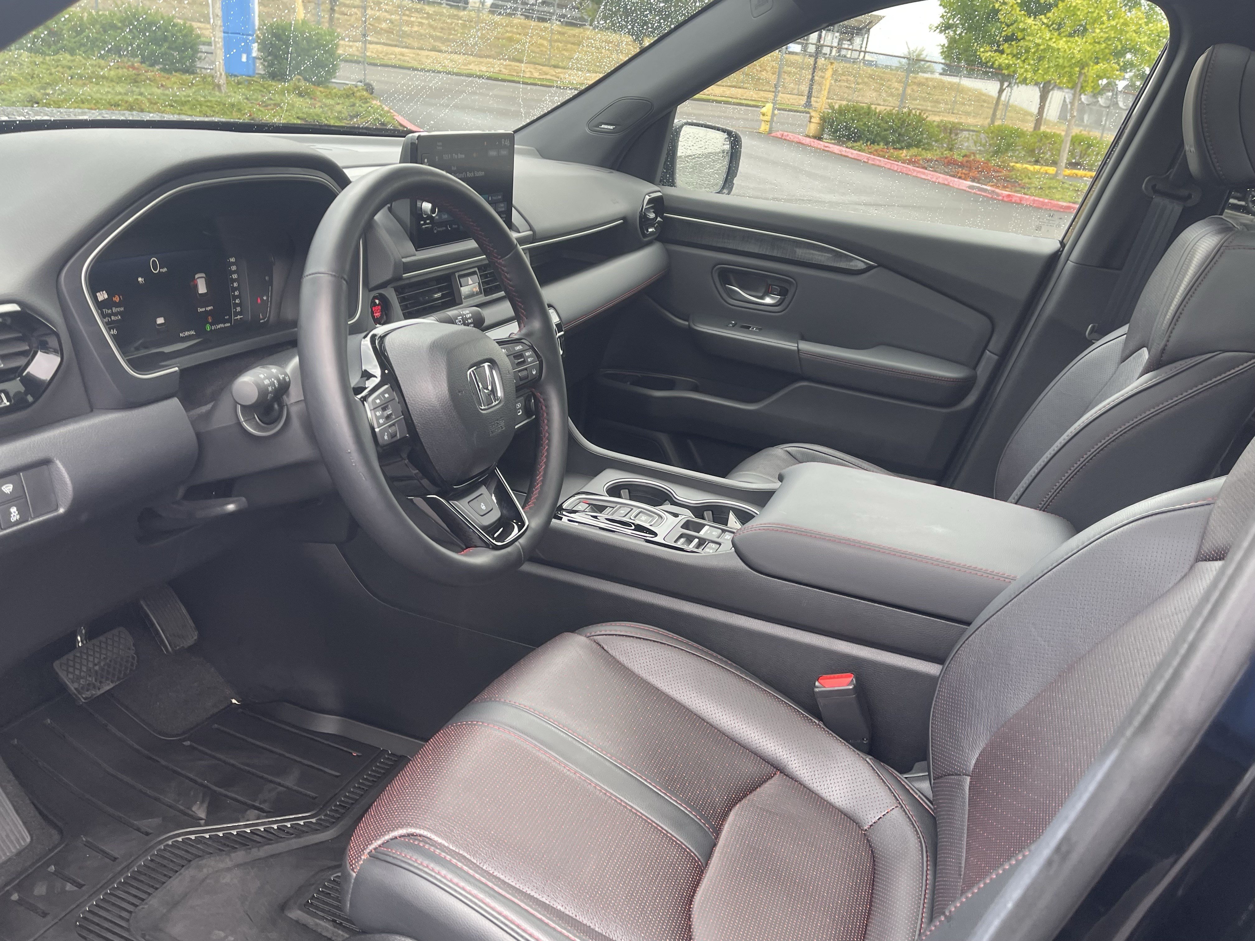 Used 2025 Honda Pilot Black Edition image 10