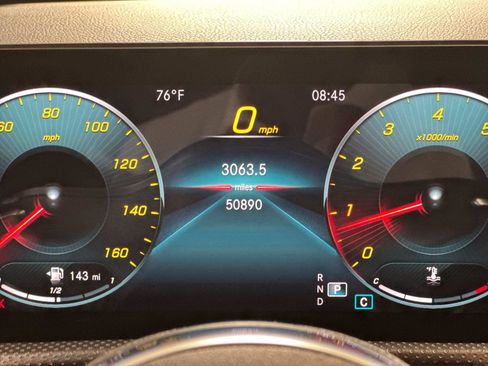 Used 2021 Mercedes-Benz CLA 250 image 26