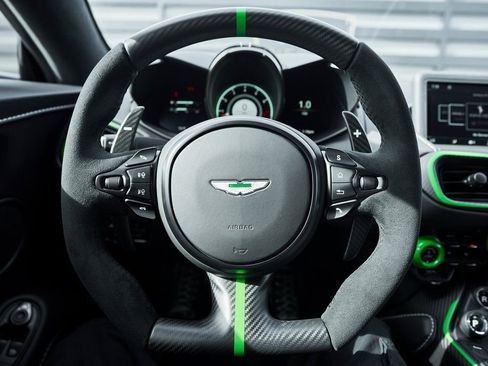 Used 2023 Aston Martin V12 Vantage image 3