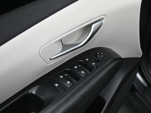 Used 2023 Hyundai Tucson SEL w/ Convenience Package FWD image 2