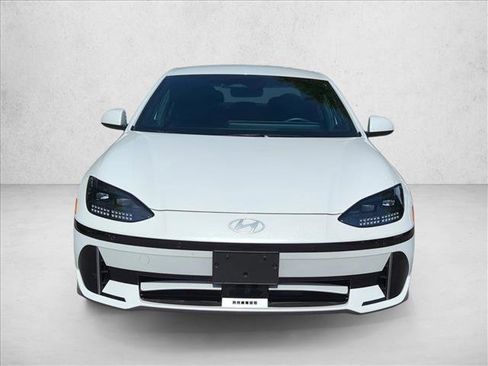 Used 2024 Hyundai Ioniq 6 SEL RWD image 2