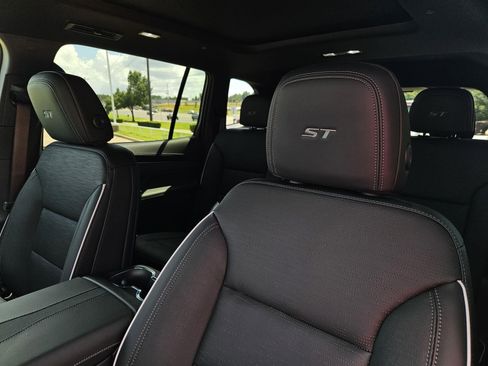 New 2026 Buick Enclave Sport Touring w/ Super Cruise Package AWD/4WD image 16