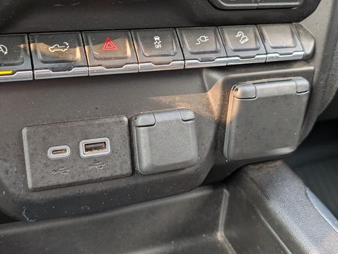 Certified 2022 Chevrolet Silverado 1500 RST AWD/4WD image 25