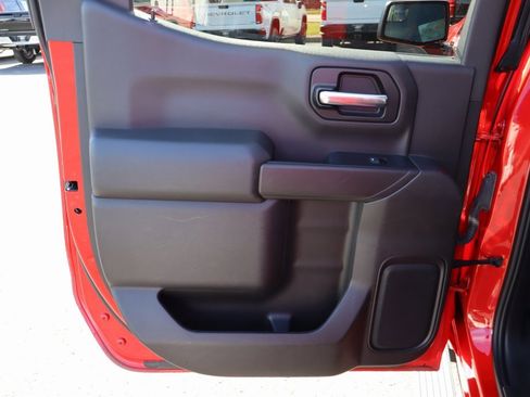 Used 2020 Chevrolet Silverado 1500 Custom w/ Custom Value Package image 19