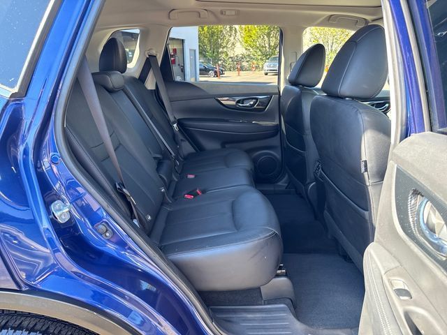 Used 2017 Nissan Rogue SL w/ SL Premium Package AWD/4WD image 10