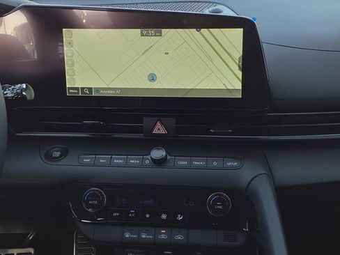 New 2025 Hyundai Elantra SEL image 9