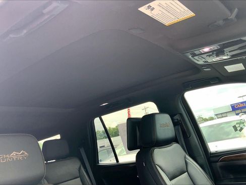 Used 2023 Chevrolet Tahoe High Country w/ Advanced Technology Package AWD/4WD image 28