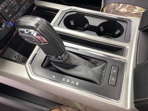 Used 2018 Ford F150 Lariat w/ Equipment Group 502A Luxury AWD/4WD image 25