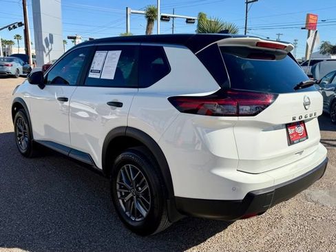 Used 2025 Nissan Rogue S FWD image 5