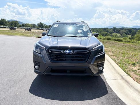 Certified 2023 Subaru Forester Limited AWD/4WD image 2