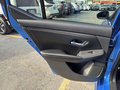 Used 2021 Nissan Sentra SR w/ SR Premium Package image 28