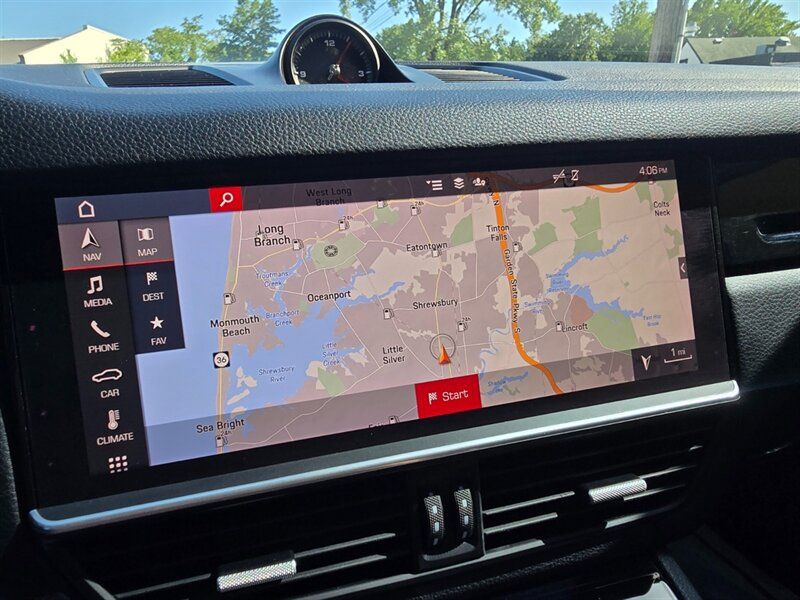 Used 2020 Porsche Cayenne S AWD/4WD image 38