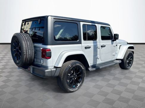 Used 2023 Jeep Wrangler Unlimited Sahara w/ Cold Weather Group AWD/4WD image 6