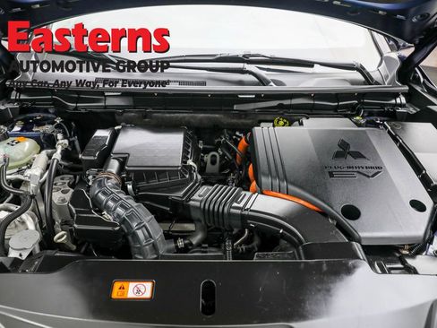 Used 2023 Mitsubishi Outlander SE image 7