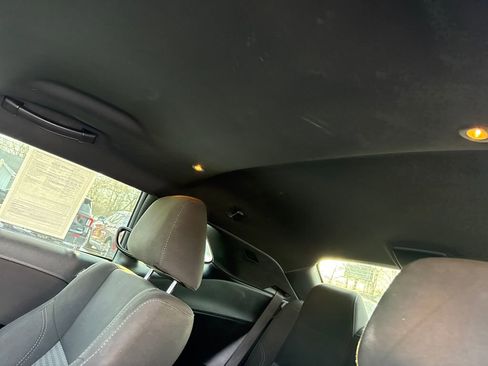 Used 2016 Dodge Challenger SXT w/ Driver Convenience Group image 16