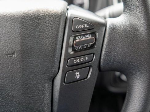 Certified 2025 Nissan Frontier SV image 25