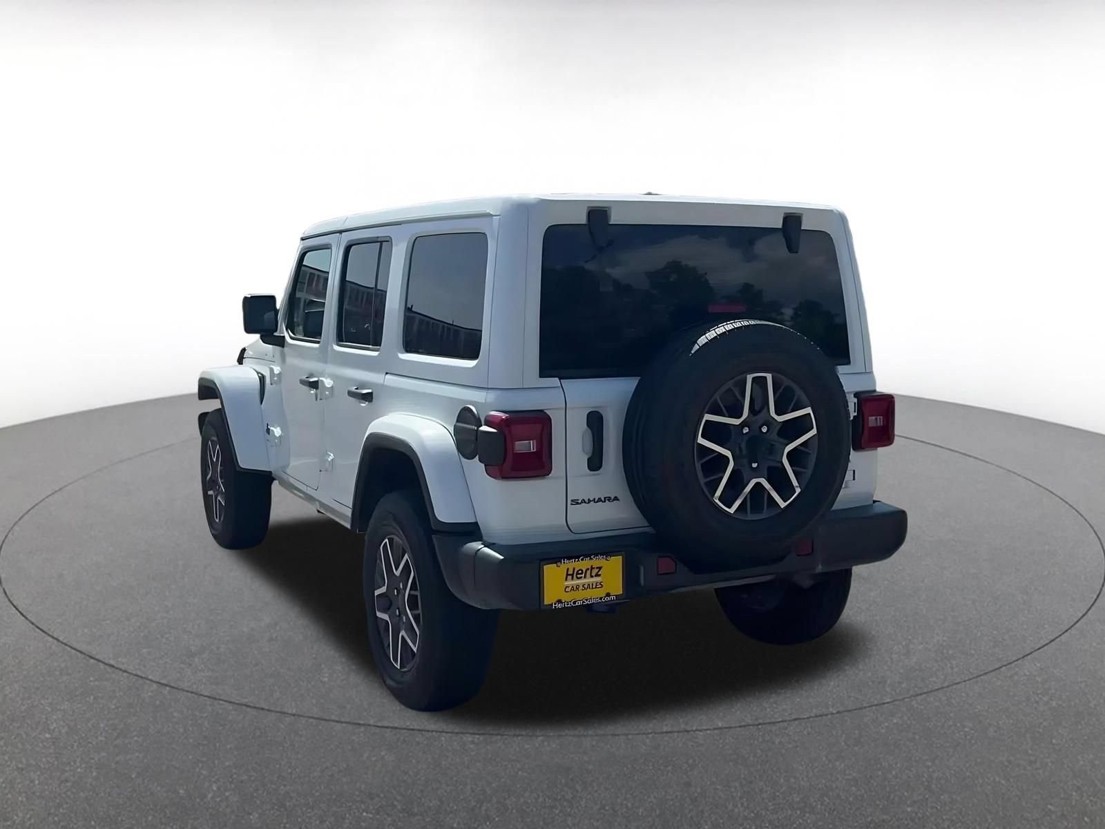 Used 2025 Jeep Wrangler Unlimited Sahara AWD/4WD image 10