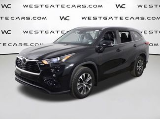Used 2023 Toyota Highlander XLE FWD 360° Tour